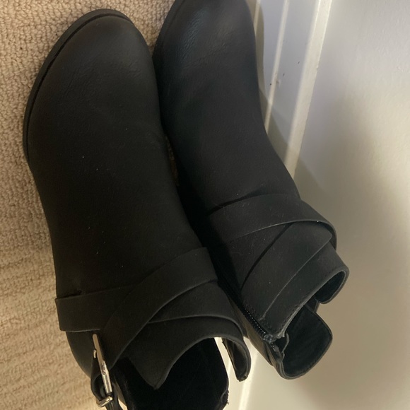 Black call it spring booties - Picture 7 of 11